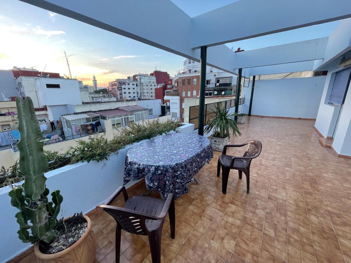 Appartement Centre-Ville Avec Piscine Pour Enfants Tânger Exterior foto